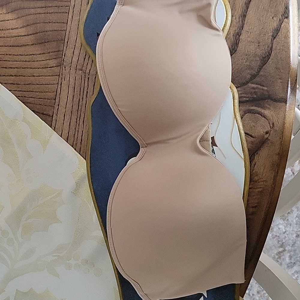 Strapless bra